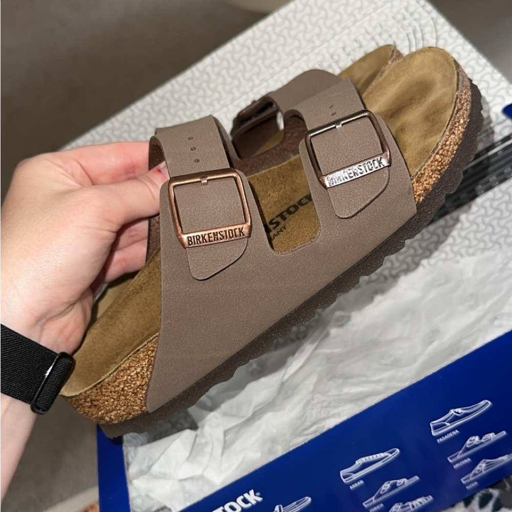 LIKE NEW Birkenstock Arizona sandals - size 36 - Picture 3 of 6